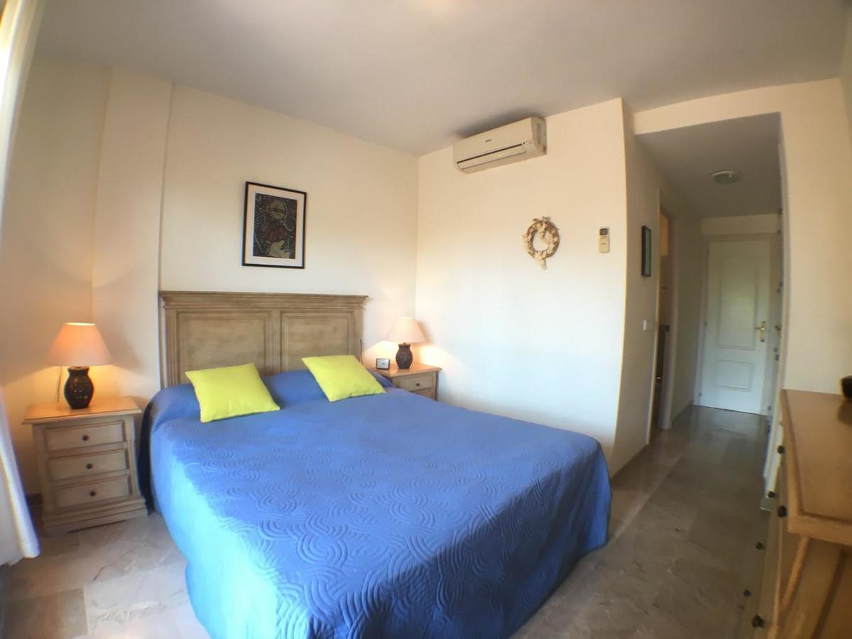 2236-Lovely Groundfloor With Pool View 卡萨雷斯 外观 照片