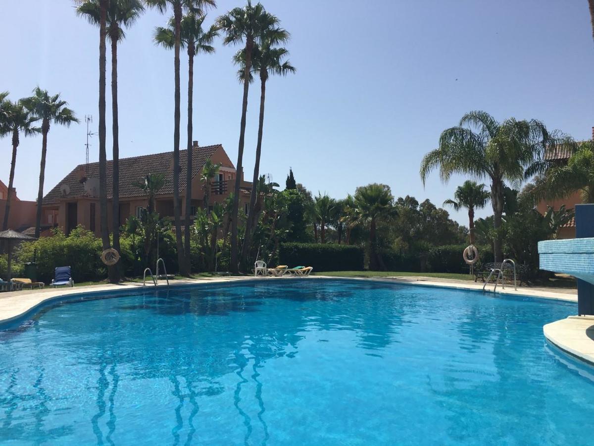 2236-Lovely Groundfloor With Pool View 卡萨雷斯 外观 照片
